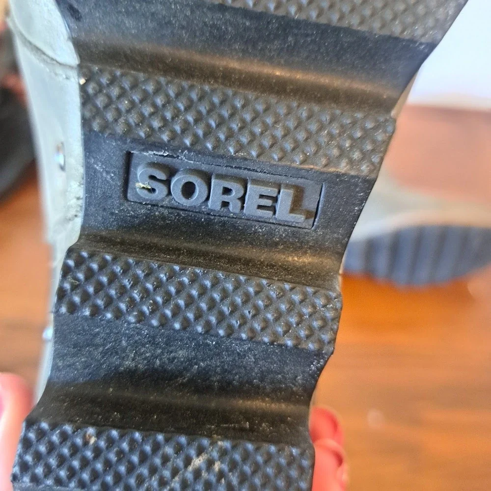 Sorel Joan of Arctic Wedge II Chelsea Boots Grey Leather NL2704-089 Womens 8